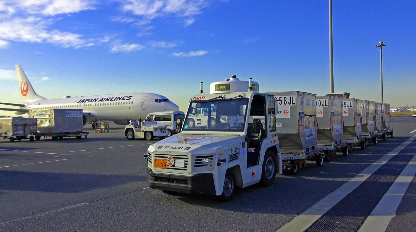 ROBO-HI towing tractor “RoboCar Tractor 25T”