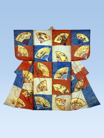 緞子地染分け観世水に扇散し模様縫箔