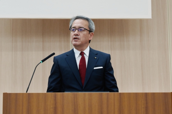 大本社長の年頭挨拶の様子